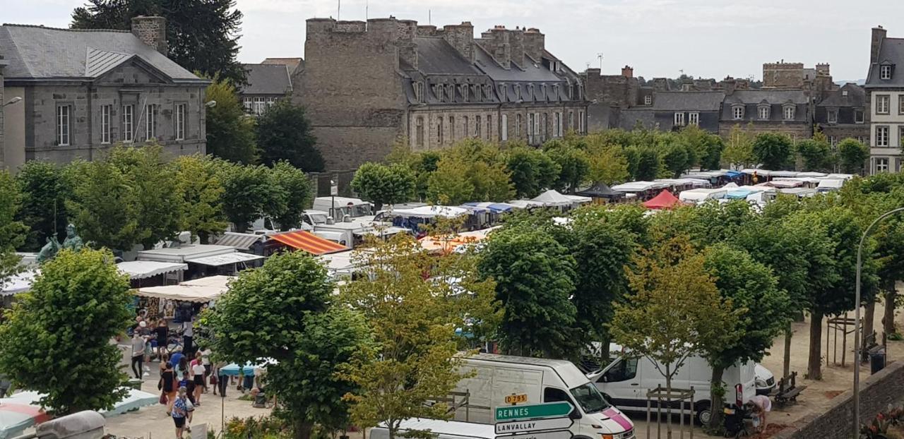 Les appartements du Marché Dinan Extérieur photo